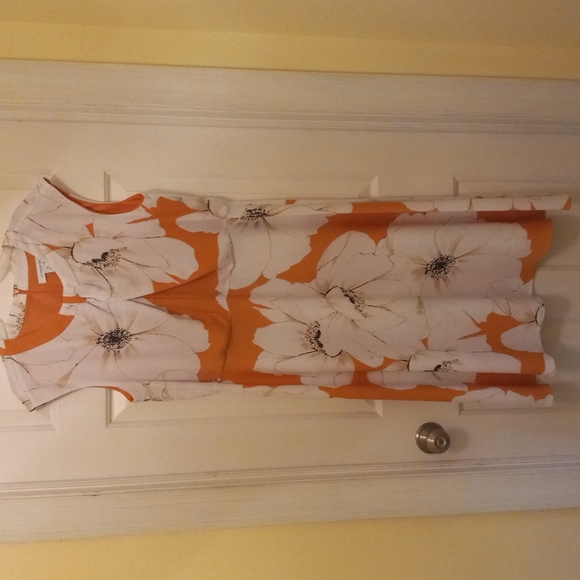 Liz Claiborne Dresses & Skirts - LIZ CLAIBORNE FLOWER DRESS